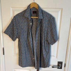 UNTUCKit Blue Casual Button Down Shirt